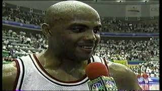 Charles Barkley elbows Angolan Player During USA VS ANGOLA 1992 [upl. by Brag]