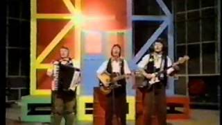 The Wurzels Morning Glory The Arrows Show [upl. by Middlesworth346]