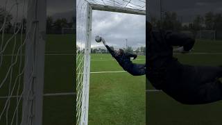 🥹🧤goalkeeper goalkeepertraining soccershorts motivation emotional portiere calcio soccer [upl. by Ariait20]