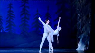 Tchaikovsky Lo schiaccianoci Estonian National Ballet [upl. by Aieken804]