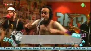 Plork en de Aannemers  Een Barg Die He Un Krul In De Steert 3FM Freaknacht [upl. by Venus]