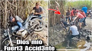 Fuerte accidente en pleno videoRola se fue con todo y moto entre un Río Hoy si le llegó el karma😱 [upl. by Goodwin]