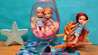 Ariels fish tank  Elsa amp Anna toddlers  mermaid tails fun [upl. by Howund]