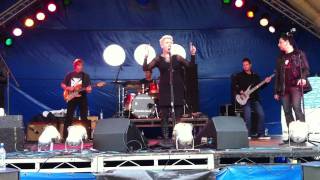 Hazel OConnor and the Subterraneans Who needs it [upl. by Salinas]