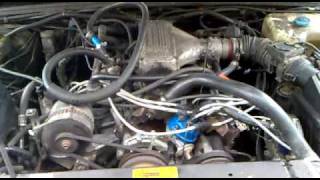 Land Rover Discovery 1 39 V8i  Startup after rebuild of timing cover [upl. by Polard]