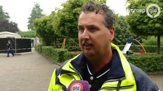 Politie valt woonwagenkamp Zaltbommel binnen [upl. by Dominy]