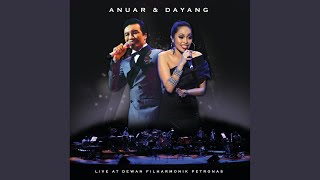 Hakikat Cinta  Keabadian Cinta Live [upl. by Bremer]