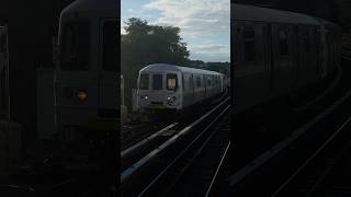 Staten Island Railway R44 Local Train arrives and departs Clifton Station railroad railway mta [upl. by Aicelf]