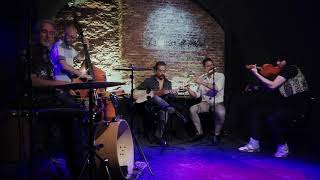 Orontes  Dokhtare Mashhadi live at La Cueva De Lola [upl. by Tosch603]