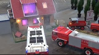 Modellbaumesse Leipzig 2014 ♦ Einsatz Feuerwehr Haus brennt RC ♦ House on Fire Station Fire Engine [upl. by Amelia]