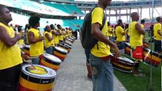 Olodum tocando o Hino Brasileiro um dia antes do BAVI da Arena Fonte nova  060413 [upl. by Yvad615]