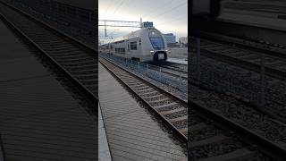 X40 SJ Tåg passerar förbi Barkaby mot Stockholm Central train [upl. by Lhadnek]