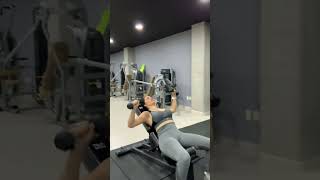 Press de pecho inclinado con mancuerna fitnessmotivation fitnessmotivation [upl. by Jecoa]