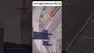 Que tu enemigo no sepa tu próximo movimiento 😂 humor memes persecution autos shorts mexicanos [upl. by Ainocal]