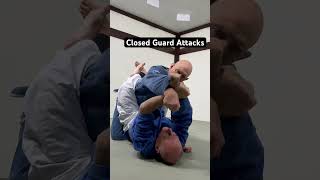 Teaching some closed guard attacks based on the collar and sleeve grip and the overhook grip in gi [upl. by Leiria]