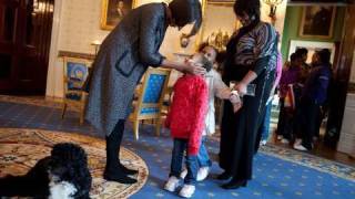 Raw Video The First Lady Surprises Tour Visitors [upl. by Jaylene]