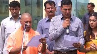 CM Yogi Adityanath Akshay Kumar launch Swachata Ka Shankhnad in Lucknow [upl. by Lucine88]