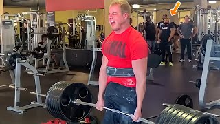 This Elite Deadlifter Shocked The Commercial Gym [upl. by Aidualc]