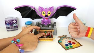 TotoyKids Jugando con El Murciélago Vampirito Niños contra Niñas Quién Ganará [upl. by Annecorinne141]