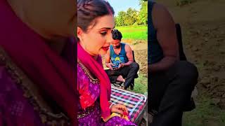 Gorakhpuriya bhabhi kya kar rahi haiyoutubeviral comedy shortvideo bhojpuri Mobile wala touch [upl. by Aissilem]