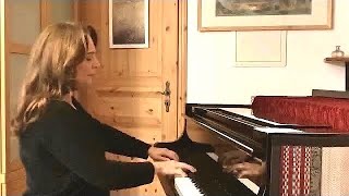 Johann Sebastian Bach  Präludium CMoll  CMinor  BWV 999 [upl. by Fawne428]