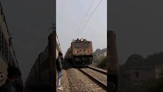 HIGH SPEED CROSSING OF 12142 PPTALTT EXPRESS AT 130KMH HEADING TOWARDS DDU 💥🔥 highspeed bihar [upl. by Fransen201]