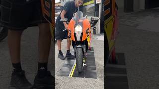 KTM RC8R limited il sound della Hypermoto che ha segnato il debutto nelle super sportive [upl. by Akkina]