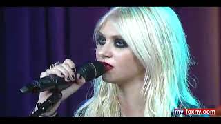 The Pretty Reckless live TV 2010 Make me wanna die [upl. by Amilah]