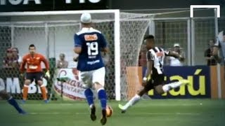 Fantastic goal from Fernandinho  Atletico Mineiro vs Cruzeiro [upl. by Nesnah818]