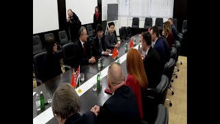 Kineski Ambasador Li Ming posetio Kraljevo i novootvorene prostorije SNS a [upl. by Gallager]