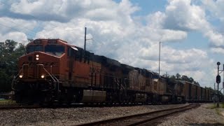 BNSFD9 rebuild BNSF 4286 leads a happy WB UP MLIEW10 out of Livonia Louisiana [upl. by Kurzawa35]