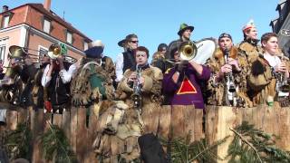 mädchen werden am Fasnet dienstag Faschingumzug Narrenumzug in Tettnang gefesselt [upl. by Lavina]