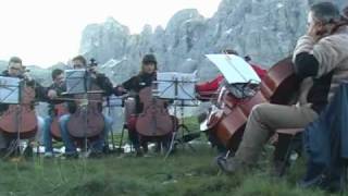 Signore delle Cime  Mario Brunello e 24 violoncellisti [upl. by Damiani404]