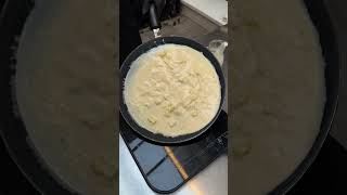 Crêpe fondue aux poireaux Shorts [upl. by Borroff975]