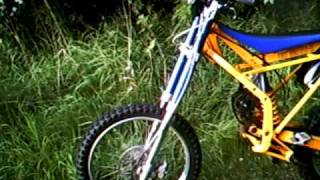 Extreme Downhill Kawasaki KX125 mountain bike with Rohloff Speedhub gearbox [upl. by Enywad824]