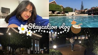 Staycation with me Pool 🏊🏻‍♀️playing gameschilling 🧉 hanging out food and more 🫶🏻 VLOG [upl. by Presber]