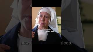 A woman who has just given birth to a child takes care of the baby aloneshow shorts tv cara [upl. by Anaiviv253]