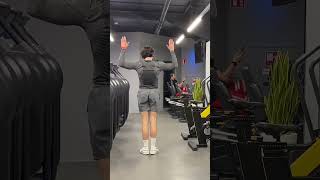 Mittlerweile ist jedes Gym aus alles Winkeln 4K Videoüberwacht 😂😭 gym fitnessstudio coemdy [upl. by Ibed]