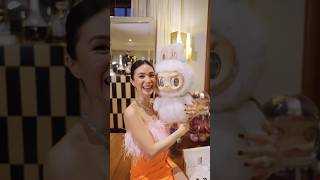 Heart Evangelista unboxing her mega Labubu gifts from POPMARTOFFICIAL 🩶🤍 popmart unboxingvideo [upl. by Nido]