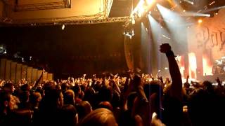 Papa Roach  To Be Loved HD live [upl. by Enattirb]