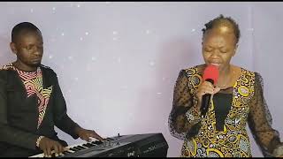 MFALME MWEMA Israel Ezekia MWANA KONDOO WA MUNGU ULIYECHINJWA worship Medley  Jane Evans [upl. by Barsky]