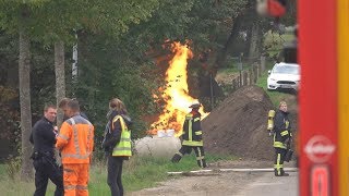 Gasleitung wird beschädigt und gerät in Brand [upl. by Naujaj]