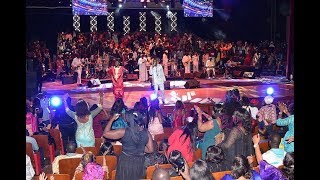 Première partie Bercy 2017  Youssou Ndour chauffe le Grand Théâtre [upl. by Orford238]