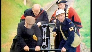 Dads Army  The Royal Train   just keep pumping  NL subs [upl. by Brownley888]