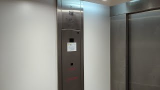 2004 Oakland Lift at River Island Maidstone [upl. by Annahpos]