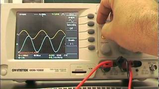 Medición de desfases con el osciloscopio 2   UPV [upl. by Uaeb]