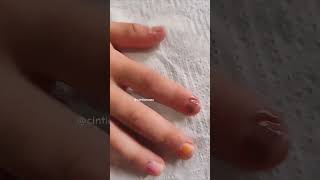 CHOCADA 😱 Como remover esmalte SEM Acetona ou removedor de esmaltes Dica de ouro [upl. by Legna]