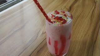 Strawberry Frappuccino DIY strawberry Frappe Starbucks strawberry amp cream frappe [upl. by Attegroeg]