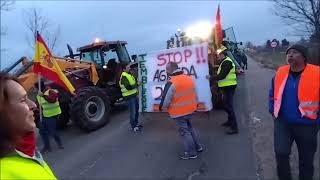 Agricultores temblequeños en las manifestaciones del 622024 en Madridejos [upl. by Thgirw]