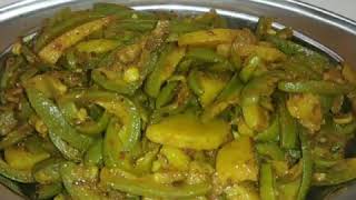 પરવળ બટાકાનુ શાક બનાવવાની રીતaloo parval ki sukhi subzi recipealoo parval ki subzi recipe [upl. by Durr]